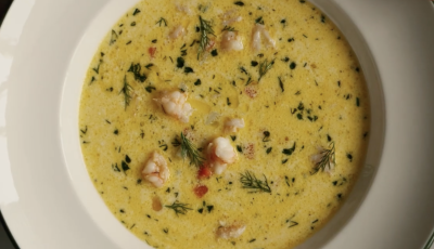 Supă cremoasă de creveți și legume